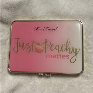 Too faced just peachy mattes pallet